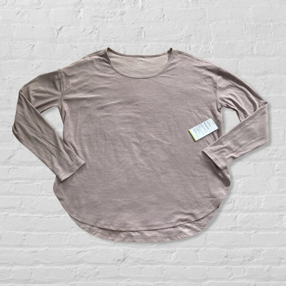 🆕 Old Navy Active round hem wide cut lounge workout top